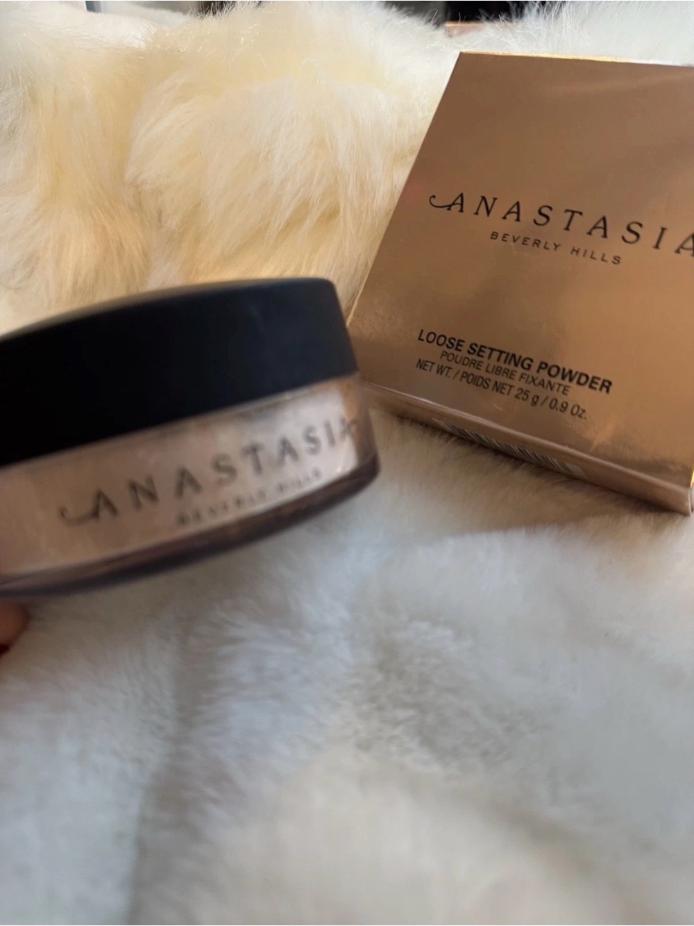Anastasia Beverly hills “Vanilla” Loose setting powder